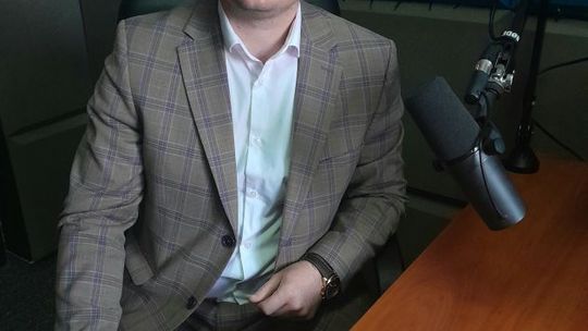 Jarosław Muchowski: Remont dworca kolejowego w Gąsocinie jest na dobrych torach