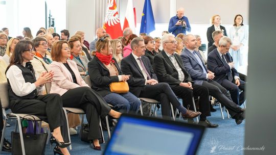 Jubileuszowy finał "Wydajemy Własną Książkę" w Ciechanowie. 82 uczniów napisało własne książki