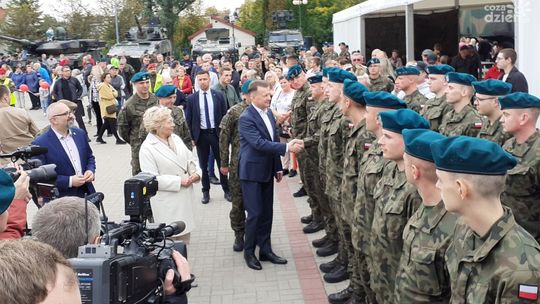 Kandydaci do służby wojskowej zgłaszali się nawet podczas pikniku militarnego w Ciechanowie