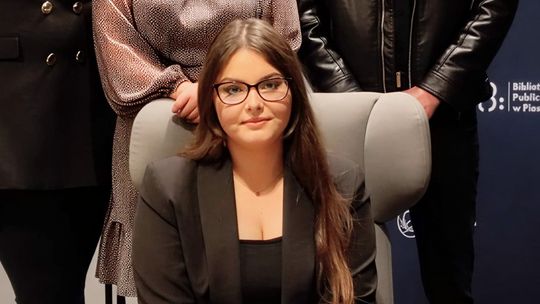 Karolina - cierpi na nowotwór