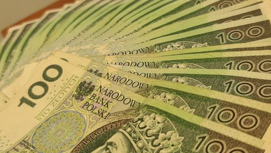 Kasjerka z sochocińskiego banku zdefraudowała ponad 300 tys. złotych