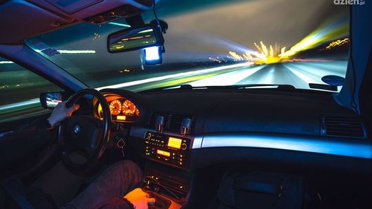 Kierowca Audi Ponownie Zatrzymany: Brak Uprawnień i Przeglądu