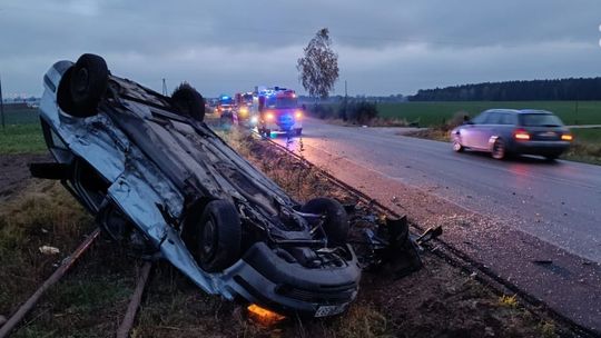 Kierowcy odmówili pomocy medycznej - zderzenie samochodów pod Lesznem