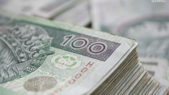 Kobieta straciła 9 tys. zł przez internetową transakcję