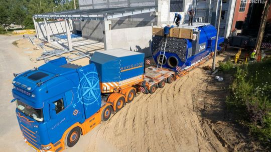 Kocioł parowy i ekonomizer w budowanej elektrociepłowni na biomasę w Ciechanowie już zostały zamontowane