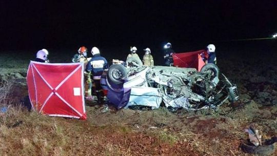 Kolejna tragedia na płońskiej drodze. Pomimo reanimacji nie przeżył 28-letni kierowca 