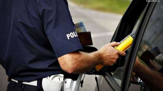 Kompletnie pijany mężczyzna zatrzymany w centrum Mławy