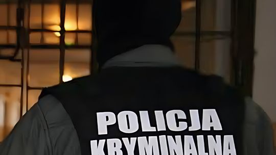 Policjant w kominiarce