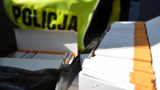 Kontrabanda w Szreńsku. Policja przejęła tajemnicze papierosy bez logo