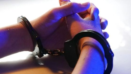 Kradzież paliwa i alkoholu w Glinojecku. Złodziej w rękach policji
