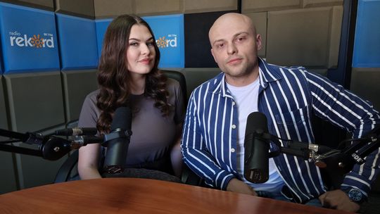 Gabriela Krajewska i Maciej Węcławski w studio Radia rekord Mazowsze