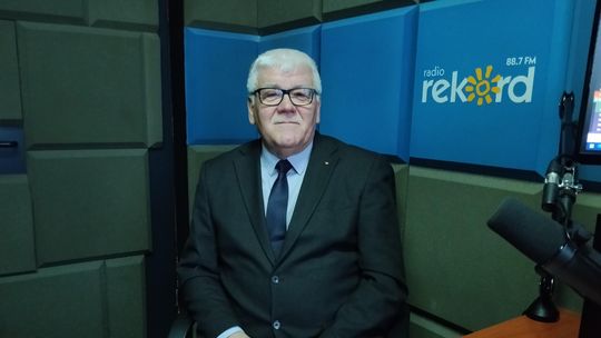 Marek Piotrowicz: Obniżyliśmy podatek rolny, podnieśliśmy podatek od nieruchomości