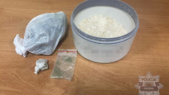 Marihuana w mercedesie i mefedron w kotłowni. Skuteczna akcja policji z Płońska