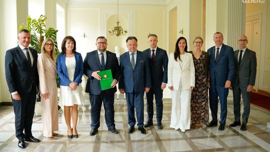 Mazowsze przekazuje 5 mln zł dla Opola na walkę ze skutkami powodzi