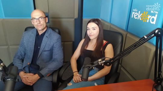 Mistrzowie Wojciech Gołębiewski i Weronika  Krzywnicka uczą (na) mistrzów Karate
