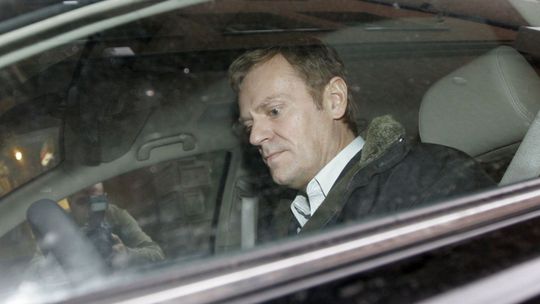 Mława. Donald Tusk zatrzymany przez drogówkę. Stracił prawo jazdy!