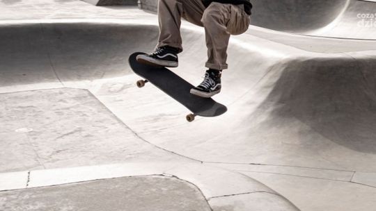 Mława inwestuje w bazę sportową. Powstanie skatepark, przebudowa czeka korty tenisowe