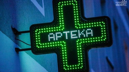Mława. Pijany ciechanowianin wjechał w aptekę