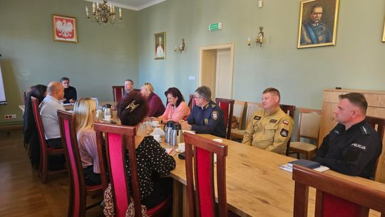 Mława. Rozmawiali o tym jak pomóc  osobom bezdomnym przetrwać zimę