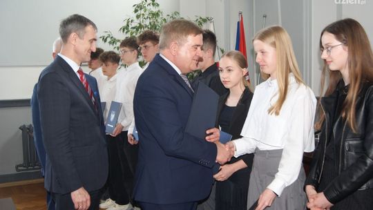 Mławska Gala Talentów - powiat nagrodził sportowe nadzieje i ich mentorów