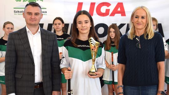 Laureatka zawodów z pucharem