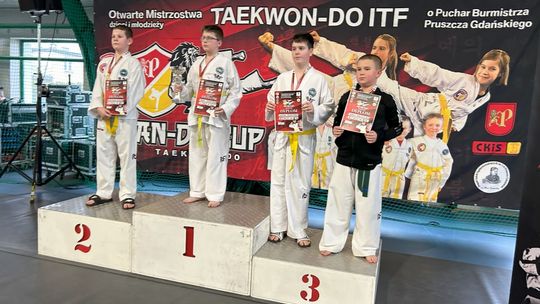 Młodzi zawodnicy Taekwon-do z Ciechanowa zdobywają 21 medali na Pucharze Pruszcza Gdańskiego