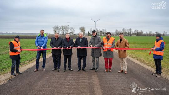 
Modernizacja Drogi Powiatowej Grędzice–Pomorze zakończona. Wstęga przecięta!