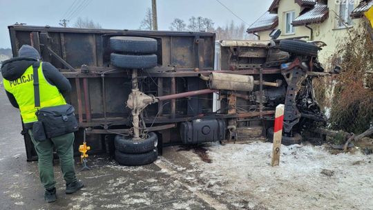 Mogło dojść do tragedii. Stracił panowanie i uderzył w ogrodzenie