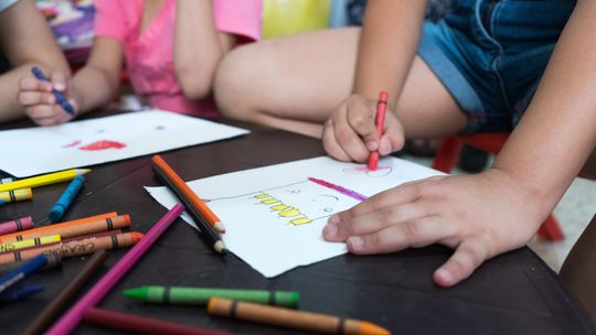 Muzyczne i plastyczne podróże w muzeum – nadchodzi Rodzinna Niedziela