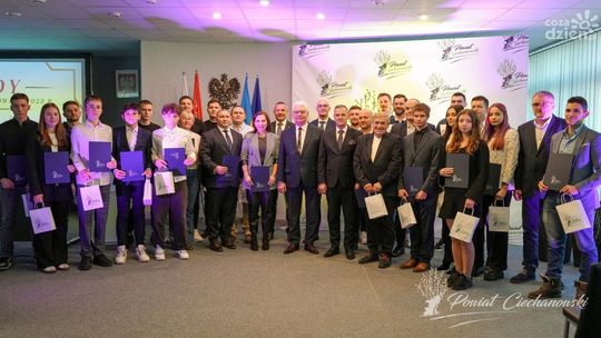 Najlepsi sportowcy i trenerzy 2023 roku uhonorowani przez powiat ciechanowski