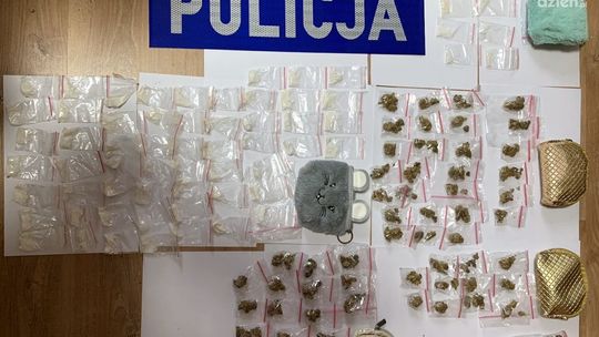 Narkotykowy handlarz złapany na gorącym uczynku! Policja znalazła porcje "towaru" ukryte w nietypowych miejscach