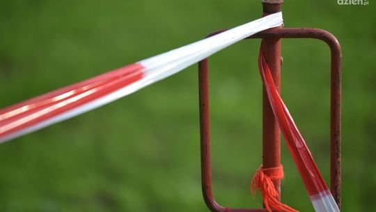 Nie żyje nastolatek przygnieciony przez ścianę. Tragedia pod Gołyminem