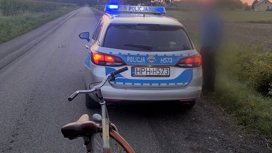 Policja zatrzymuje nietrzeźwego rowerzystę w powiecie mławskim