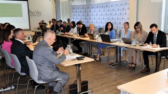 Nowe inwestycje, ekologiczne autobusy i zmiany w budżecie - już po trzeciej sesji Rady Miasta Ciechanów