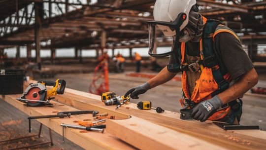 Nowe oferty pracy w powiecie ciechanowskim. Jest praca dla kierowców, informatyków i w wojsku.