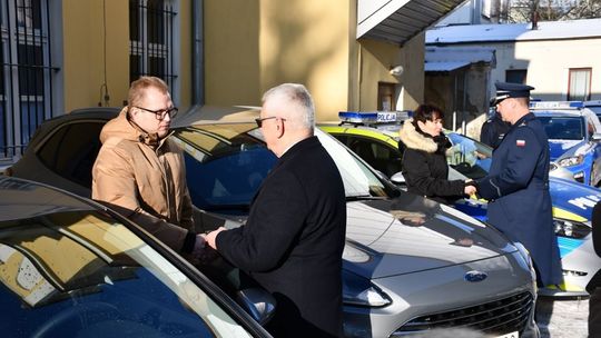 Nowe radiowozy dla Policji w Ciechanowie