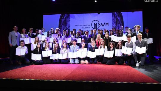 Nowi radni Młodzieżowego Sejmiku Województwa Mazowieckiego rozpoczęli kadencję