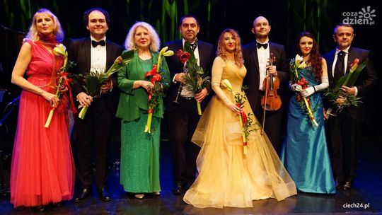 Noworoczny koncert w Powiatowym Centrum Kultury i Sztuki w Ciechanowie pozwolił przenieść się do minionej epoki