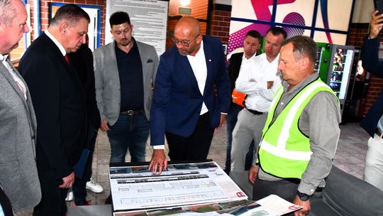 Nowy stadion w Płońsku coraz bliżej. Inwestycja za 47 mln zł zmieni sportowe oblicze miasta