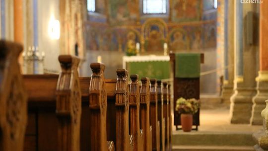 Okradali kościelne skarbonki. Małżeństwo wpadło niedaleko Makowa