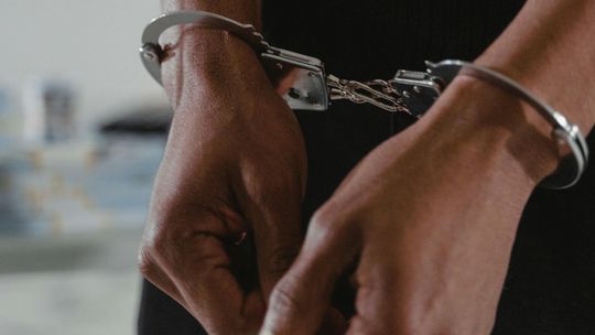 Okradli swoich pracodawców. Z domu wynieśli m.in. biżuterię