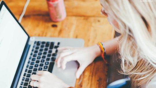 Oszustwo internetowe w powiecie ciechanowskim - pieniądze zniknęły w mgnieniu oka