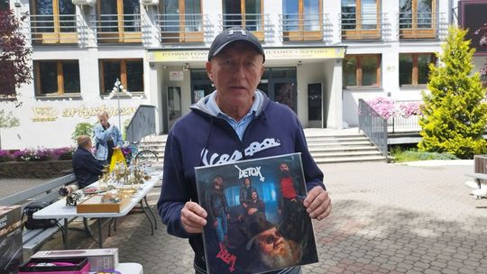 Pasja, która brzmi w ciszy. Pan Jan i jego niezwykła kolekcja płyt winylowych