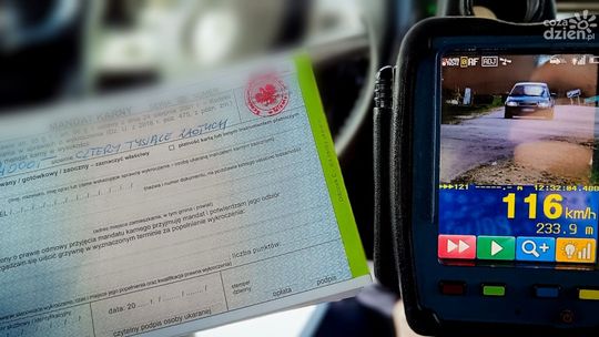 Pędzili 116 km/h w terenie zabudowanym. Dwóch piratów drogowych zatrzymanych przez patrol SPEED
