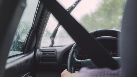 Pijany kierowca w Płońsku. Odjechał po kolizji, wpadł dzięki monitoringowi