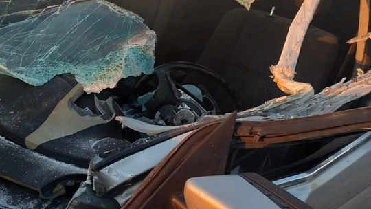 Uszkodzone auto po wypadku