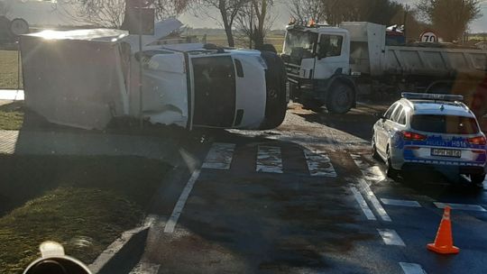 #PILNE Wypadek w Turowie. Jedna osoba w szpitalu. Droga zablokowana