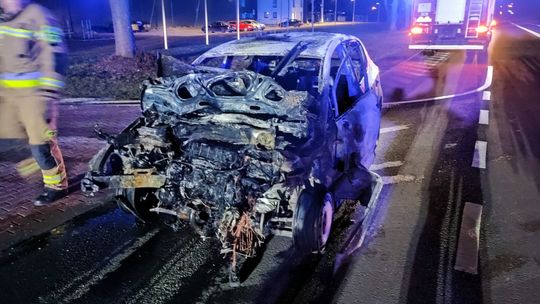 Płonął po zderzeniu z TIR-em! Niebezpieczny wypadek w Uniszkach Zawadzkich