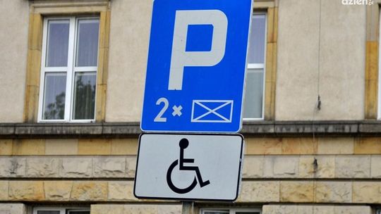 Płońsk walczy z kierowcami zajmującymi miejsca dla niepełnosprawnych