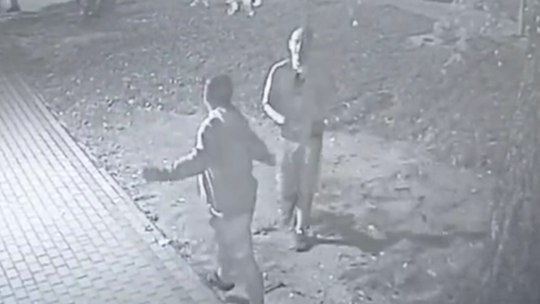 Policja publikuje wizerunek mężczyzny podejrzewanego o dokonanie rozboju